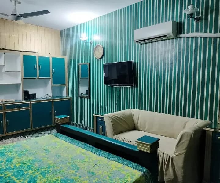 5 Marla House For sale In Faisal Town Block D, Lahore