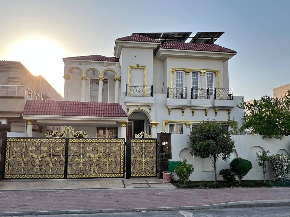 1 Kanal House For Sale In Bahria Town, Lahore