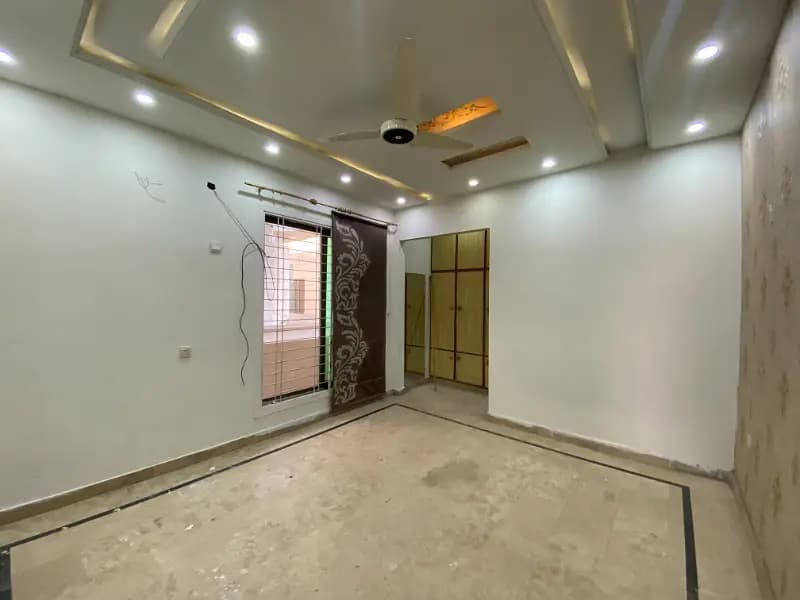 10 Marla  House For Rent In  DC Colony - Satluj Block, Gujranwala