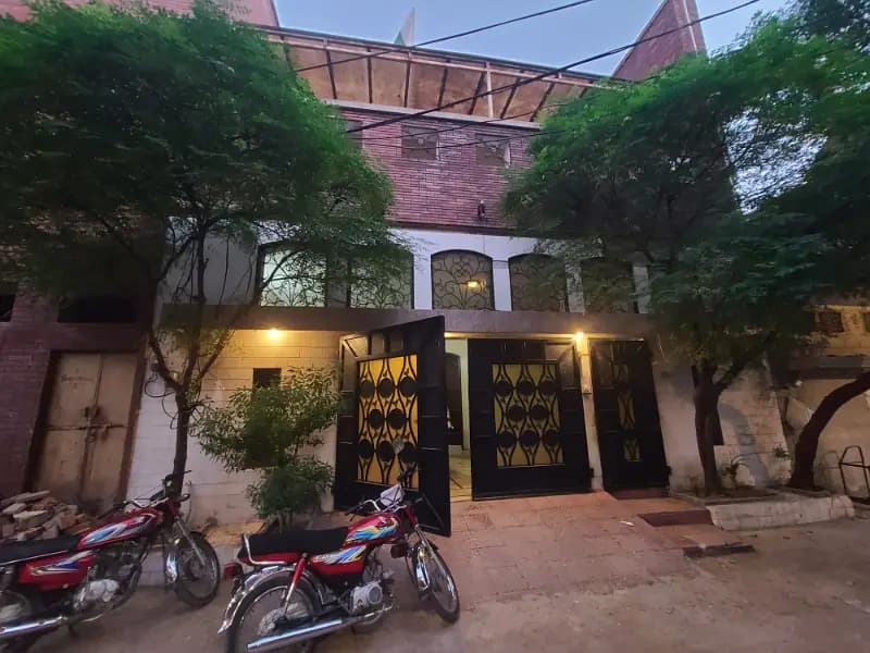 10 Marla Double Story House For Rent  In Canal Road, Faisalabad