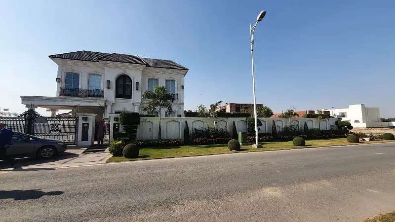 2 Kanal Banglow With Solar System For Sale In DHA Phase - 7, Lahore