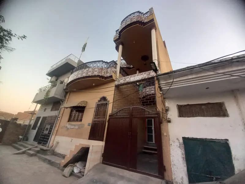 5 Marla Triple Storey House For Sale In Karimpura Road, Jhelum