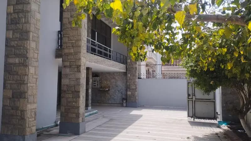 2 Kanal House Available For Rent In  Madina Town, Faisalabad