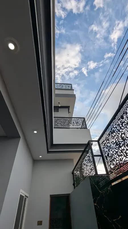 6 Marla house For Sale In Canal Road, Rahimyar Khan