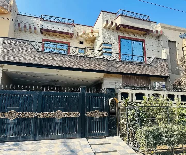 10 Marla House For Sale In Sabzazar Scheme, Lahore