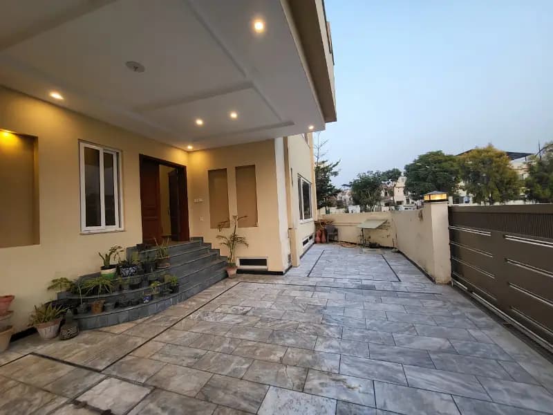 10 Marla Ground Floor For Rent In Bahria Enclave - Sector A, Islamabad