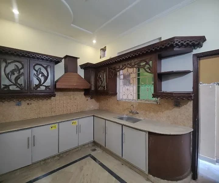 10 Marla Double Story House For Sale Sabzazar Scheme Block E, Lahore