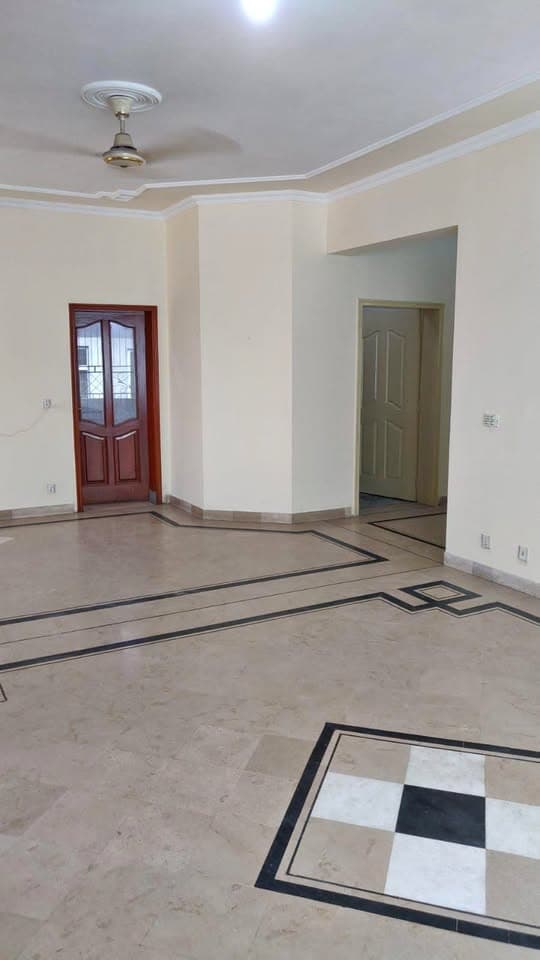 10 Marla house For Rent In  Valencia Town, Lahore 