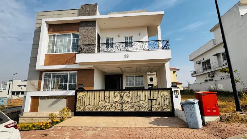 12 Marla Corner House For Rent In Bahria Enclave - Sector C, Islamabad