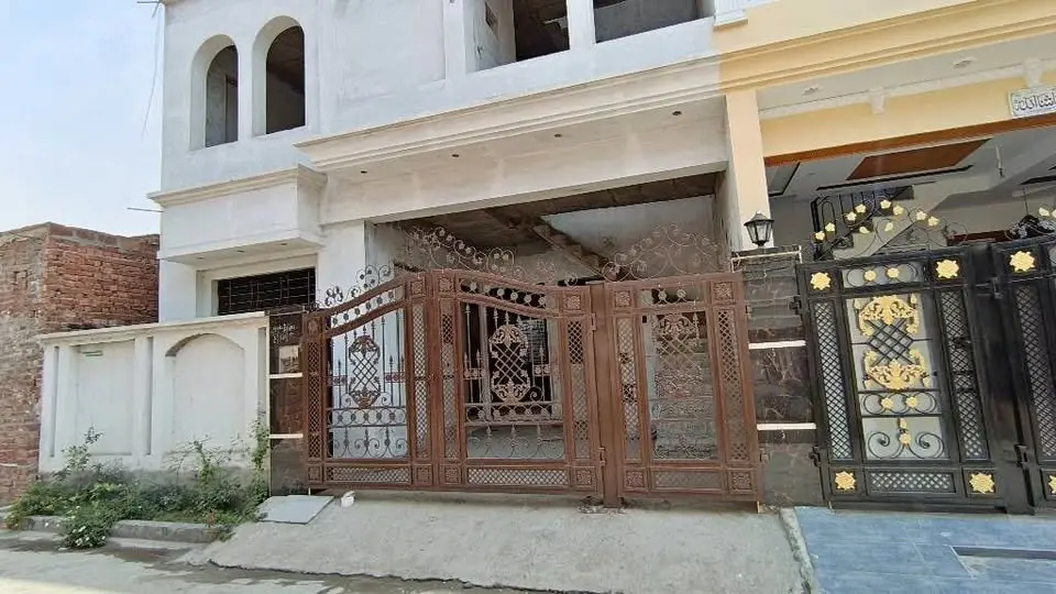 5 Marla Gray Structure House Available For Sale In Bahadarpur Metro Station, Multan   — photo 1