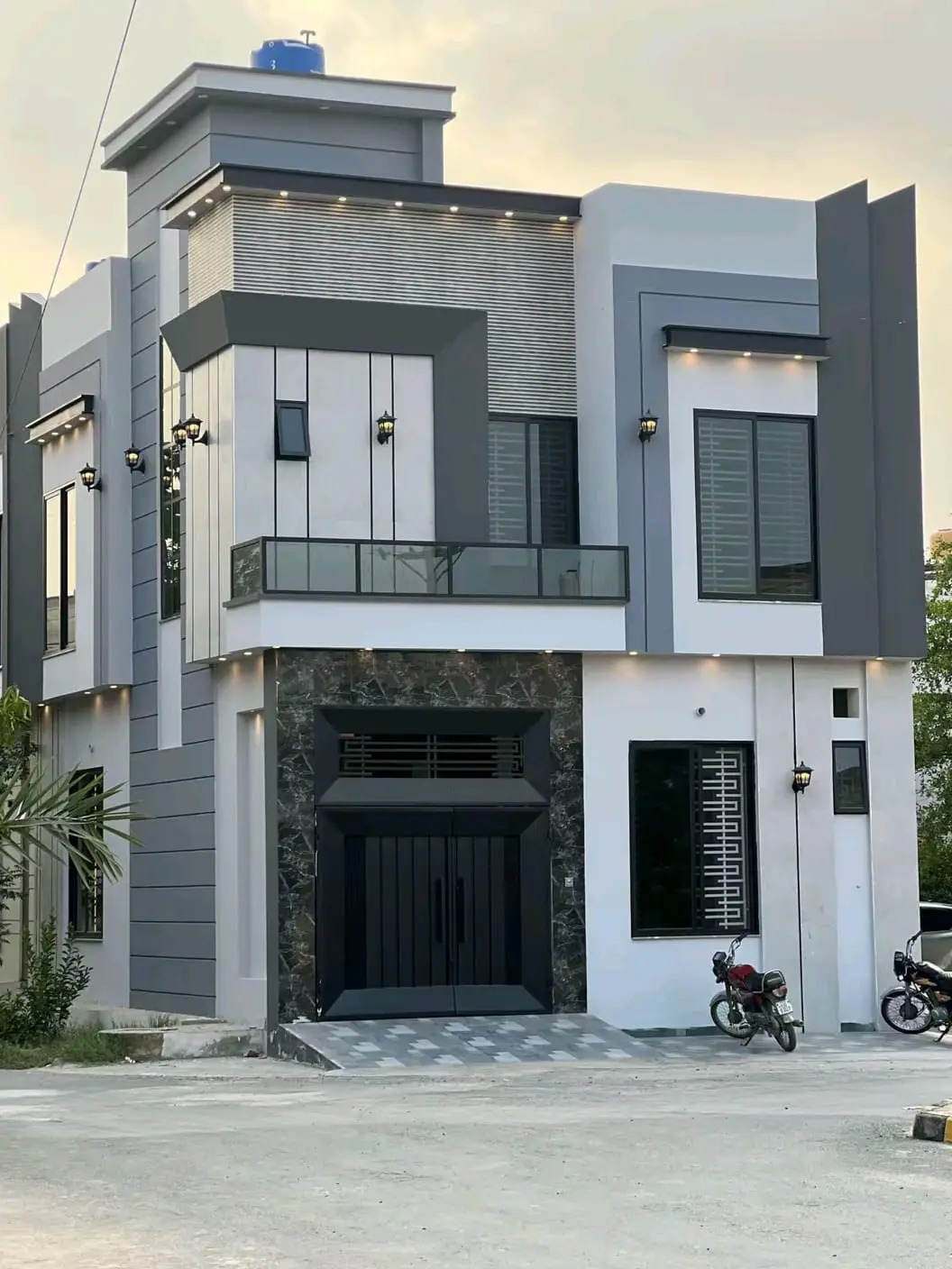 2.7 Marla House for sale in Jeewan City