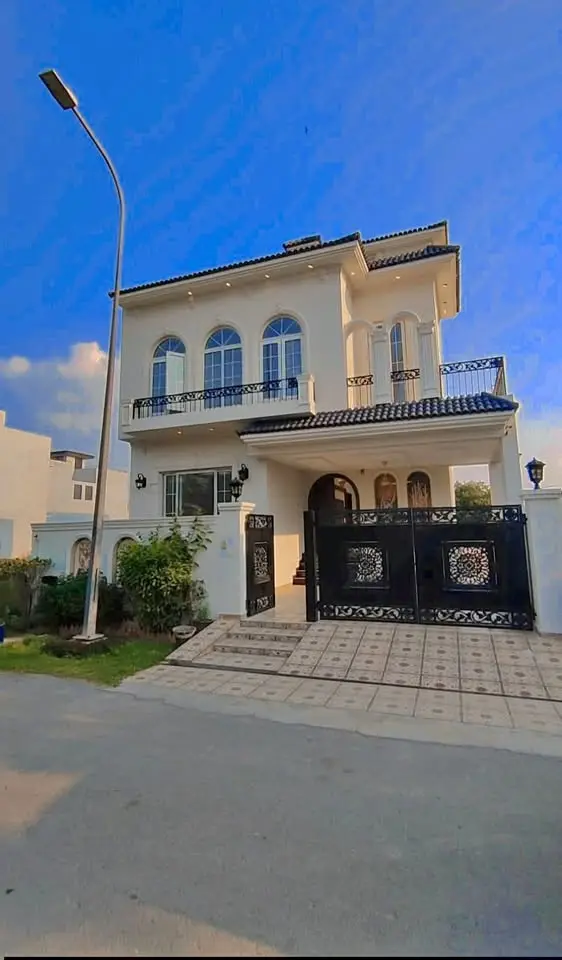 8 Marla House For Rent In DHA Phase 9 , Lahore 