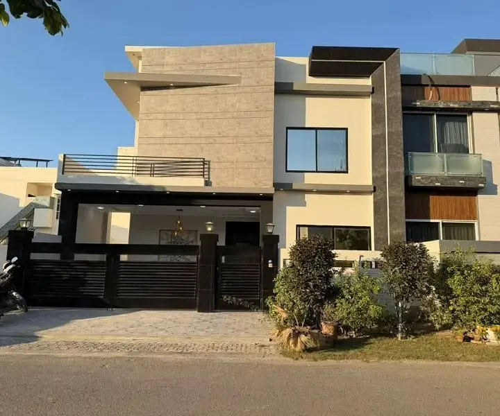 10 Marla Double Story House For Sale In Royal Orchard Multan - Image 1