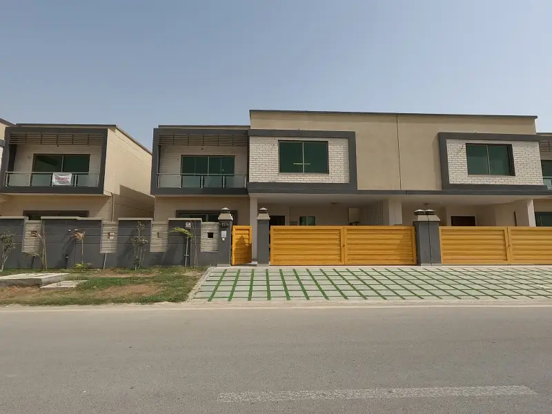 12 Marla House For Sale In Askari 6, Karachi - Image 1