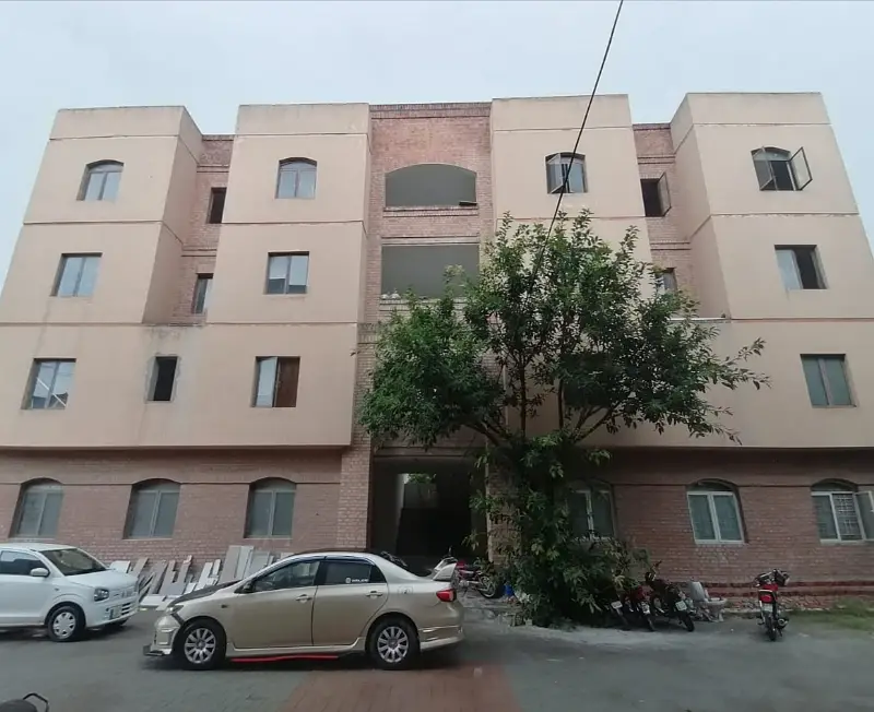  1450 Square Feet Flat For Sale In Raiwind Road, Lahore - Image 1