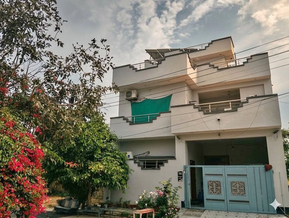 6 Marla House For Sale In Medical Town near Bahria Orchard , Lahore - Image 1