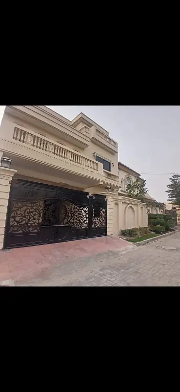 10 Marla House For Sale In Canal Road, Rahimyar Khan - Image 1