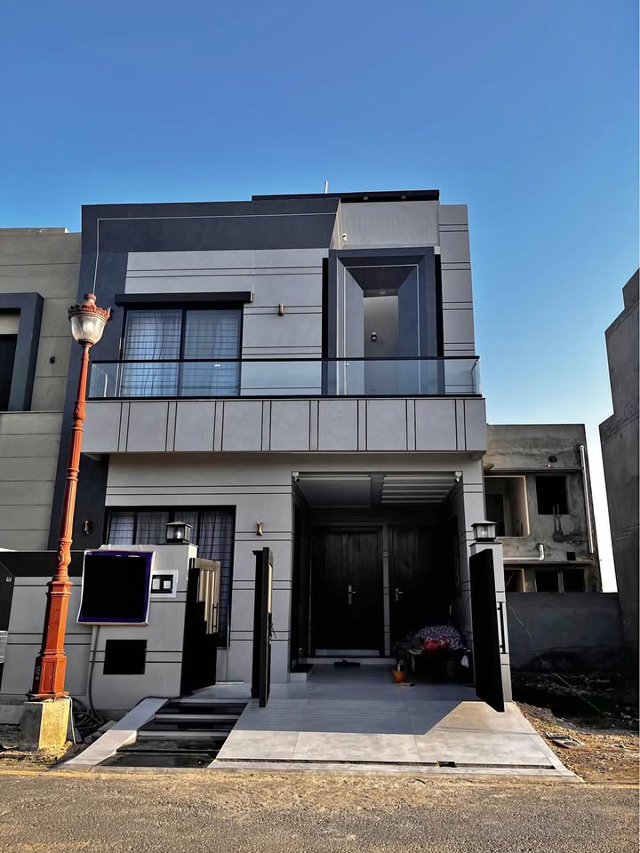 5 Marla House For Sale In Lake City ,LAHORE - Image 1