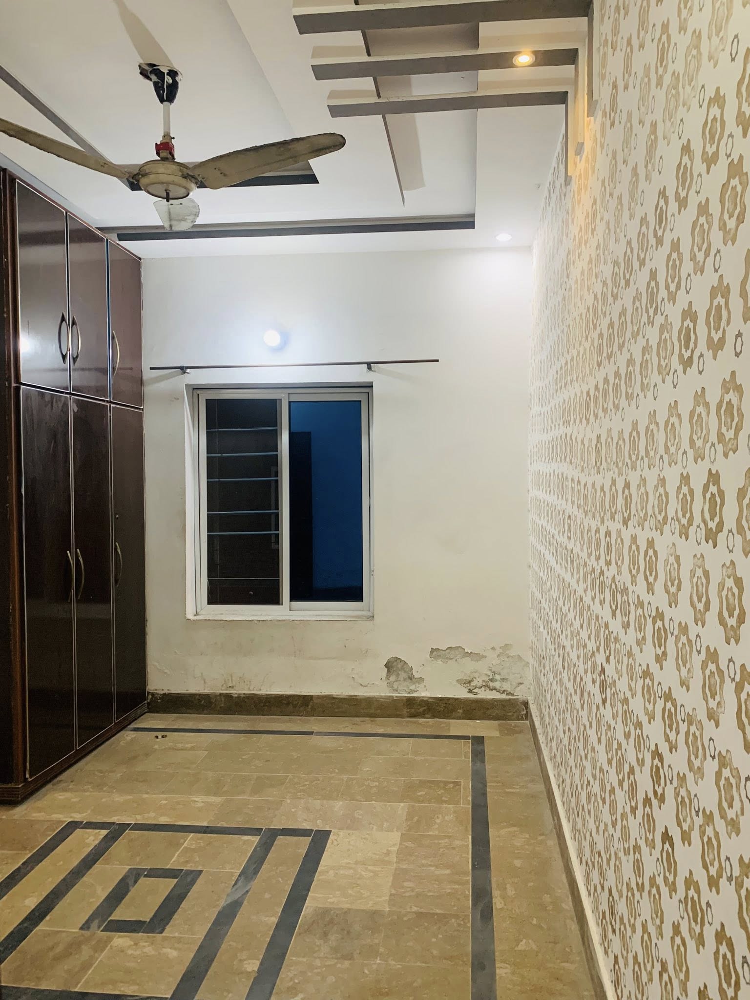 2.5 Marla First Floor For Rent Near Allied Hospital Daewoo Road, Faisalabad - Image 1