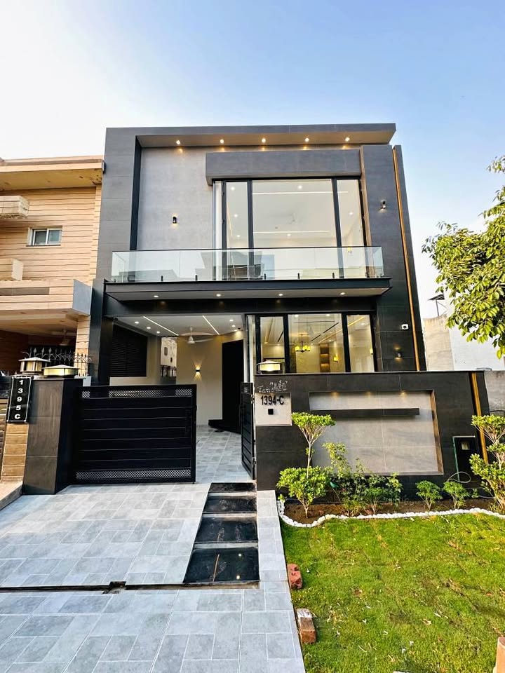 5 Marla House For Sale In  DHA Phase 9 , Lahore - Image 1