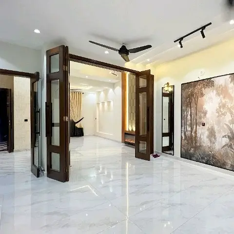 5 Marla New House For Sale In Bahria Town Sector C, Lahore - Image 1