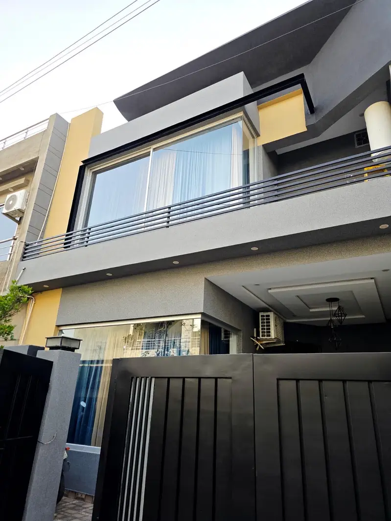 5 Marla Upper Portion For Rent in Park View City - Tulip Extension Block, Lahore - Image 1