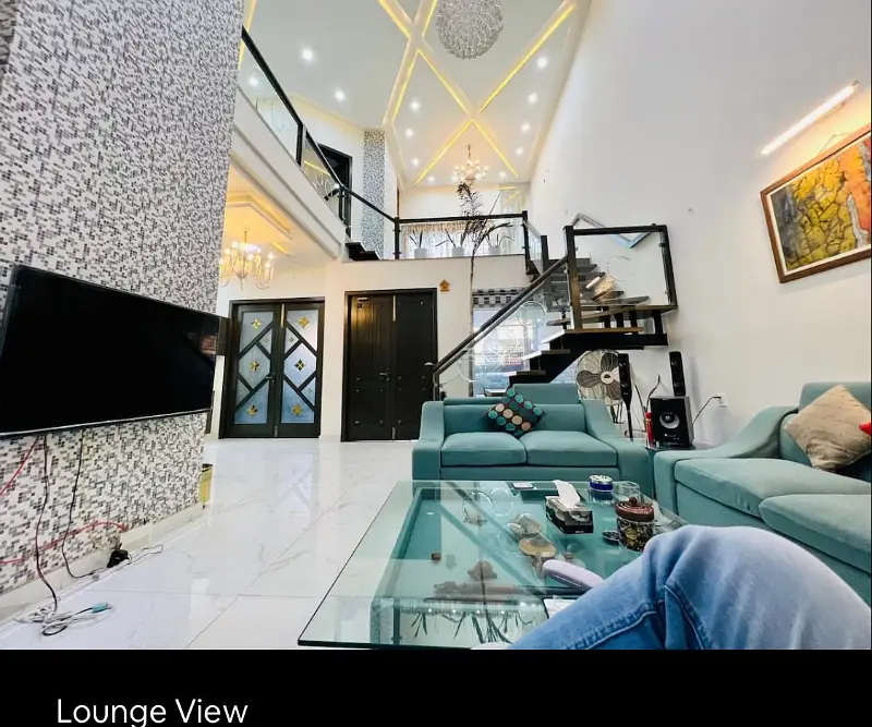 10 Marla House For Rent In Canal Road, Faisalabad - Image 1