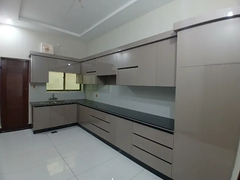 10 Marla House For Sale In Iqbal Garden, Rahimyar Khan - Image 1